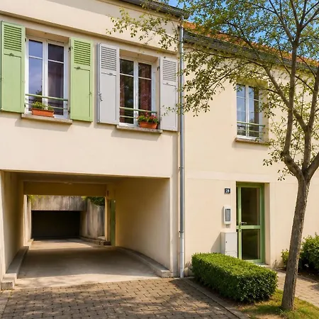 Duplex Paris شقة شيسي